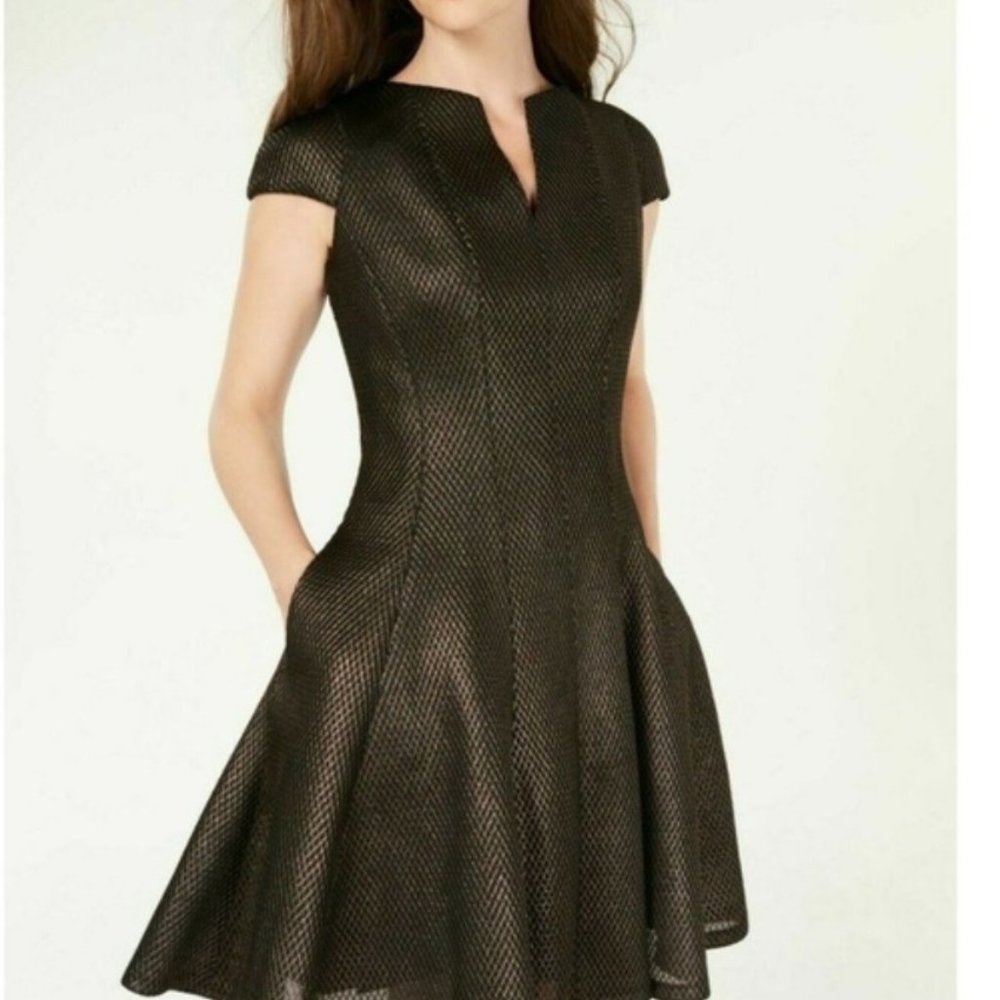 Dress - Picture 7 of 7